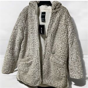 Me Jane Women's Cozy Cream Sherpa Jacket NWT